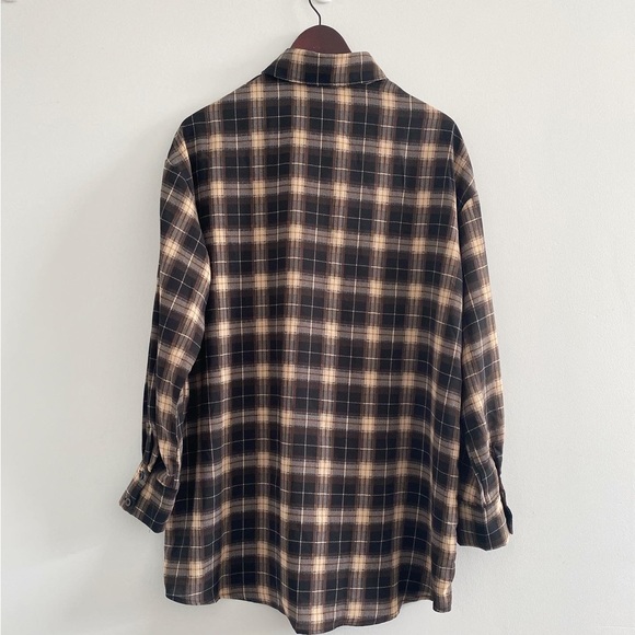 Prettylittlething | Oversized Top - Picture 3 of 3